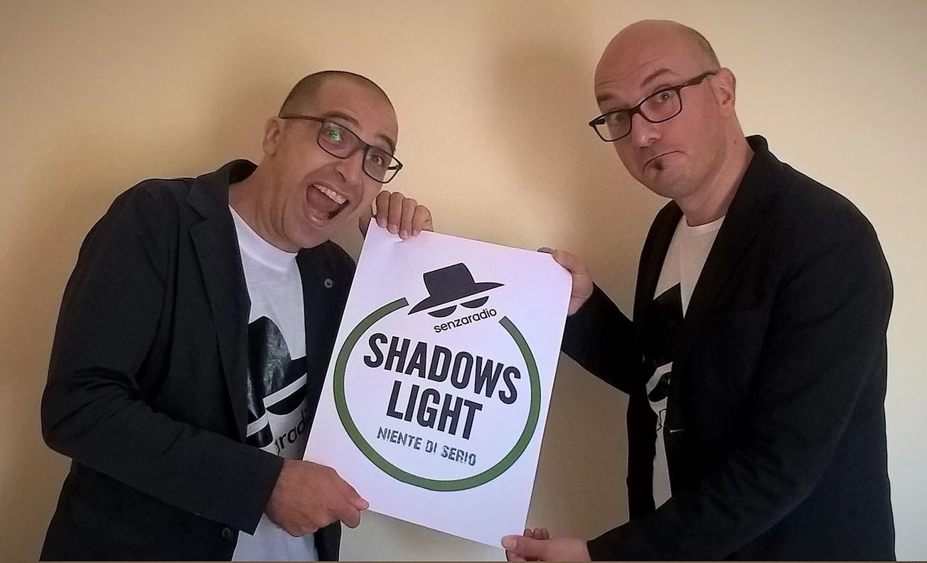 Copertina del programma Shadows Light con i SenzaRadio